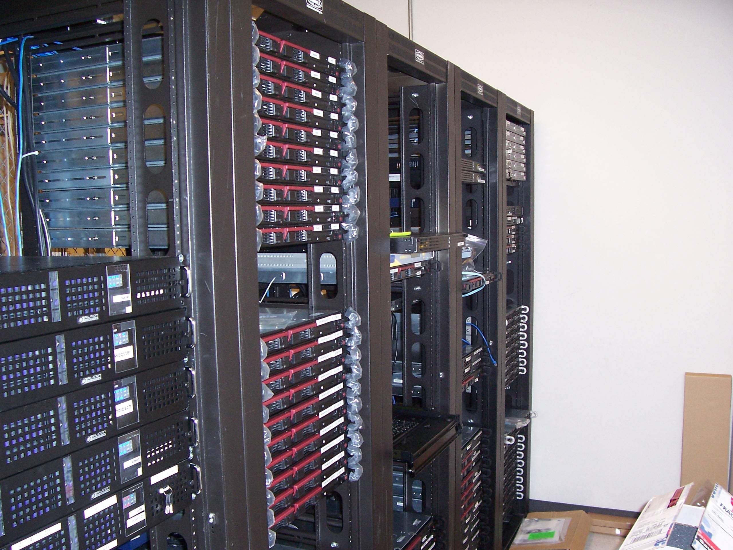 Kyle Anderson Wikimedia Servers Front, Tampa, Florida, USA